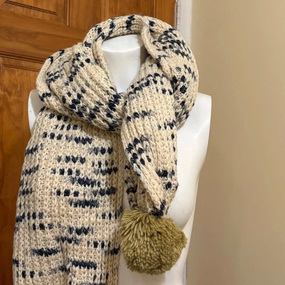 NWT Madewell Chunky Knit Scarf with Pom Poms